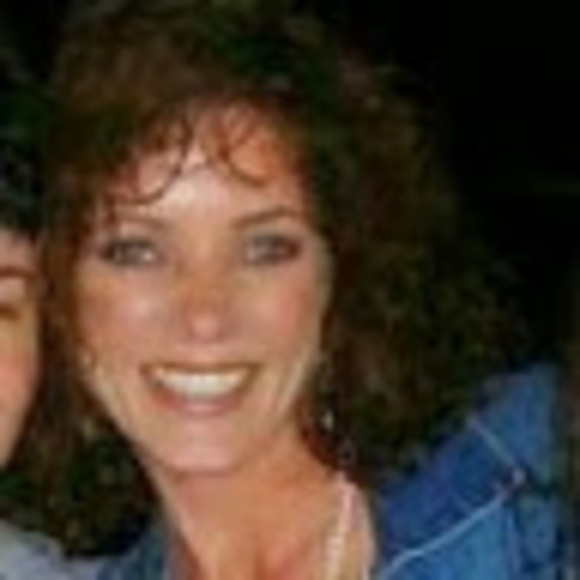 Meet your Posher, Petula - Picture 1 of 1